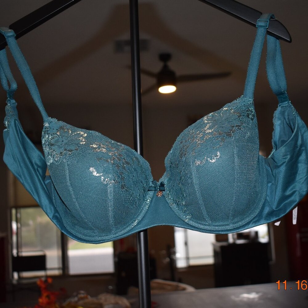 Auden Bra 38C NWOT